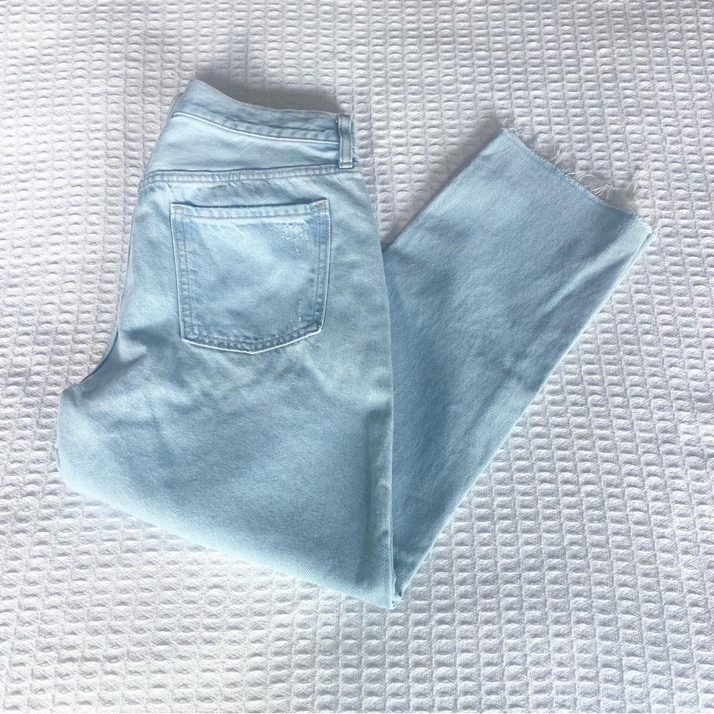 Old Navy light wash distressed high rise slouchy straight size 8 NWT